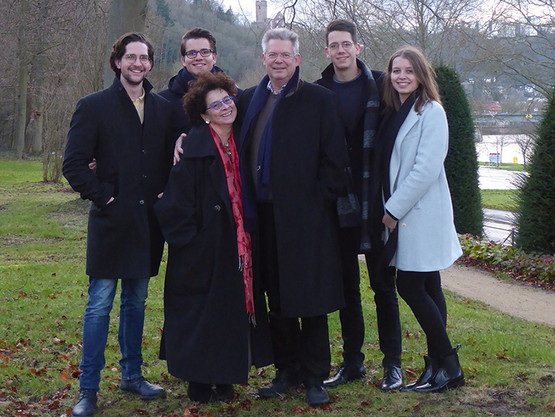 Rainer und Susann Kurtz mit ihren Kindern Phillipp, Vincent, Victor und Magali